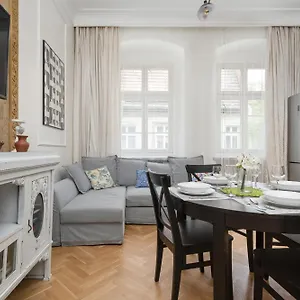 Exclusive Old Town Apartment By Noclegi Renters Apartament